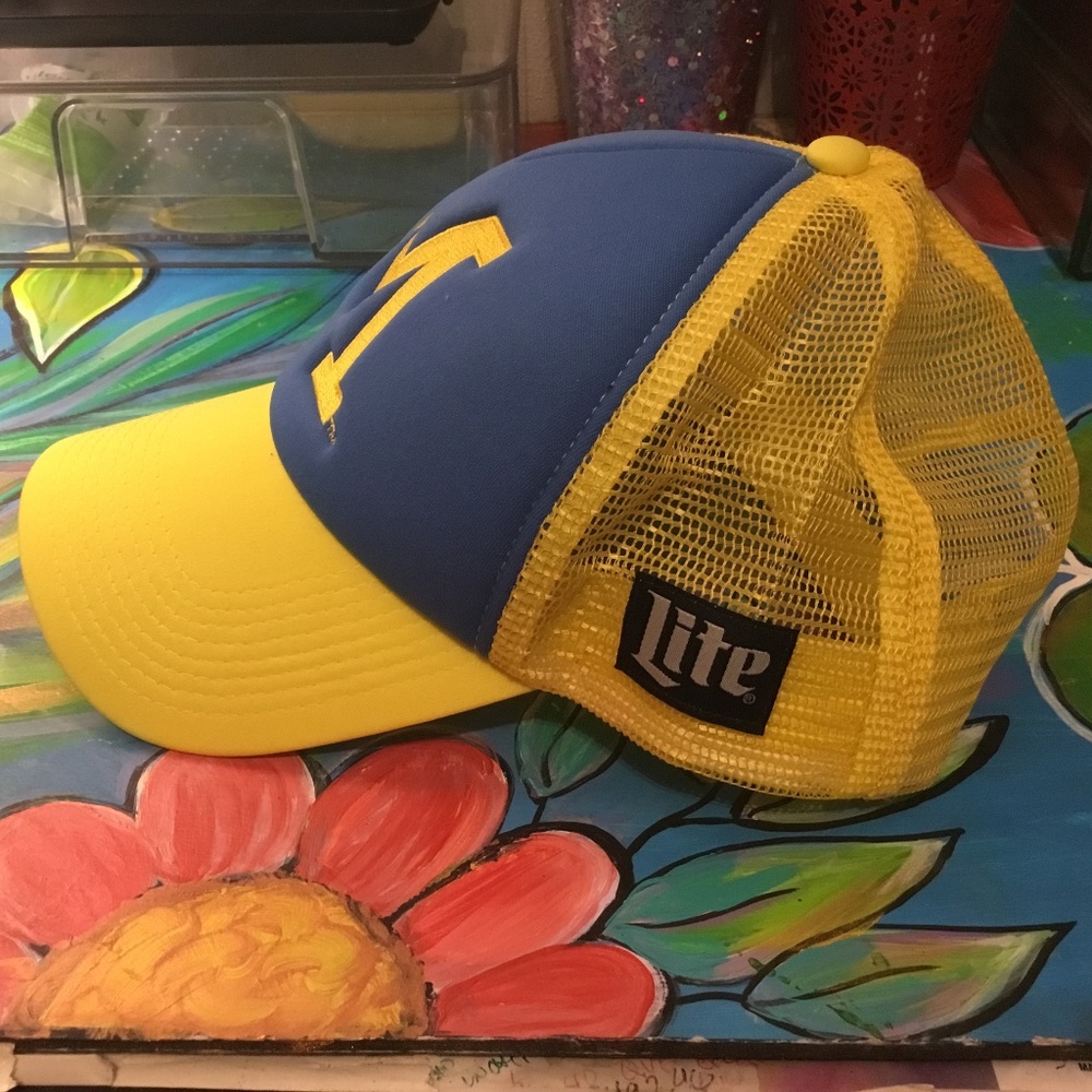 MILWAUKEE BREWERS BASEBALL HAT - Picture 2 of 4